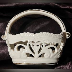 Vintage Lenox Forevermore Ivory Gold
Trim Pierced Heart Basket